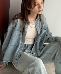 トレンド感満載！大人の抜け感を演出するヴィンテージライクデニムクロップドシャツ（長袖）