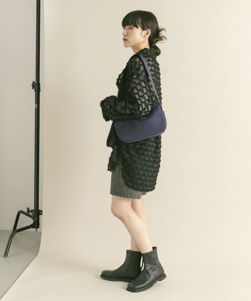 KBF（ケイビーエフ）の「フロントギャザーフェザーシャツ（シャツ/ブラウス・レディース・ブラック/オフホワイト/ブルー・ONE）」の18枚目の写真