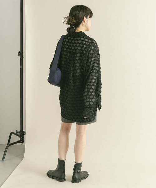 KBF（ケイビーエフ）の「フロントギャザーフェザーシャツ（シャツ/ブラウス・レディース・ブラック/オフホワイト/ブルー・ONE）」の19枚目の写真