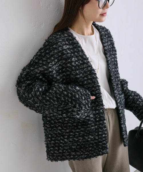 PUAL CE CIN（ピュアルセシン）の「ツイードライクニットボンディングジャケット（ノーカラージャケット・レディース・アイボリー/グレー/ブラック・FREE）」の3枚目の写真