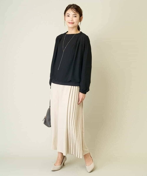 a.v.v(アーヴェヴェ)の「ドレープネックシアートップス(Tシャツ/カットソー・レディース・アイボリー/ブラック・34/36/38/40/42)」の6枚目の写真