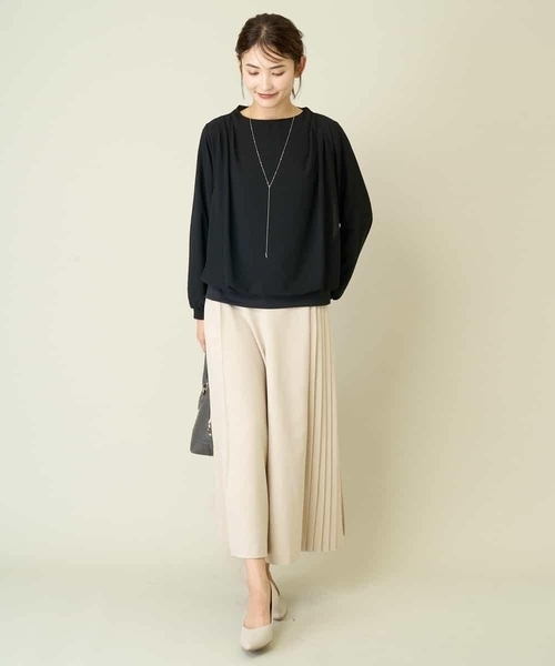 a.v.v(アーヴェヴェ)の「ドレープネックシアートップス(Tシャツ/カットソー・レディース・アイボリー/ブラック・34/36/38/40/42)」の8枚目の写真