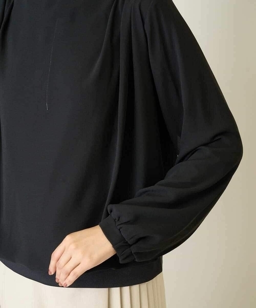 a.v.v(アーヴェヴェ)の「ドレープネックシアートップス(Tシャツ/カットソー・レディース・アイボリー/ブラック・34/36/38/40/42)」の19枚目の写真