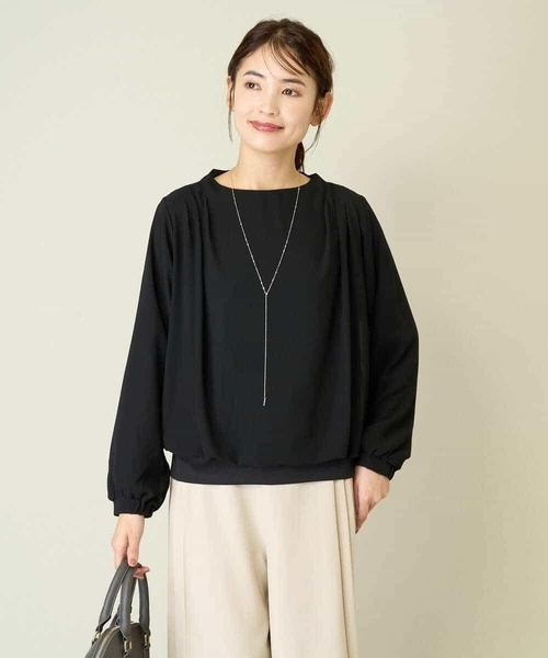 a.v.v(アーヴェヴェ)の「ドレープネックシアートップス(Tシャツ/カットソー・レディース・アイボリー/ブラック・34/36/38/40/42)」の3枚目の写真
