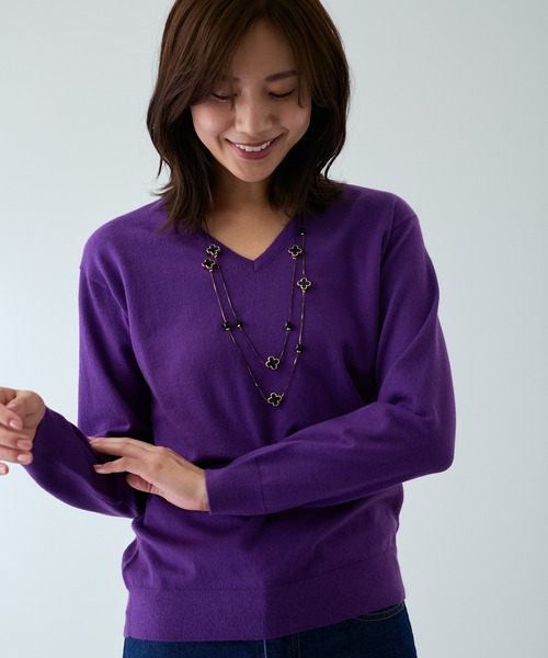 Jayro(ジャイロ)の「もちもちベーシックVネックニット(Tシャツ/カットソー・レディース・ブラウン系その他2/ブルー/ベージュ/ネイビー/マスタード/グリーン系その他/パープル/ブラック/サックスブルー/ホワイト/ライトグリーン/レッド/ピンク・M/L)」の10枚目の写真
