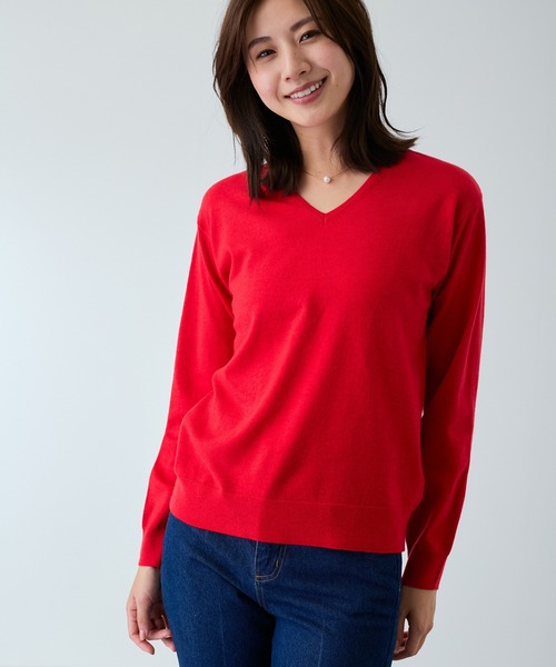 Jayro(ジャイロ)の「もちもちベーシックVネックニット(Tシャツ/カットソー・レディース・ブラウン系その他2/ブルー/ベージュ/ネイビー/マスタード/グリーン系その他/パープル/ブラック/サックスブルー/ホワイト/ライトグリーン/レッド/ピンク・M/L)」の13枚目の写真