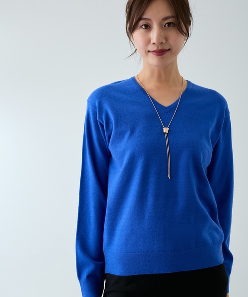 Jayro(ジャイロ)の「もちもちベーシックVネックニット(Tシャツ/カットソー・レディース・ブラウン系その他2/ブルー/ベージュ/ネイビー/マスタード/グリーン系その他/パープル/ブラック/サックスブルー/ホワイト/ライトグリーン/レッド/ピンク・M/L)」の9枚目の写真