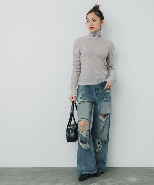 coca（coca）（コカ）の「シャーリングスリーブ ハイネックカットソー（Tシャツ/カットソー・レディース・ライトベージュ/ライトグレー・S/M/L）」の3枚目の写真