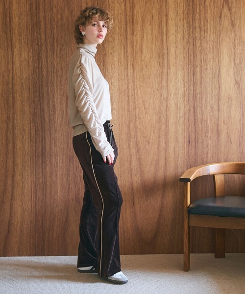 coca（coca）（コカ）の「シャーリングスリーブ ハイネックカットソー（Tシャツ/カットソー・レディース・ライトベージュ/ライトグレー・S/M/L）」の8枚目の写真