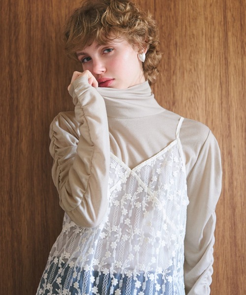 coca（coca）（コカ）の「シャーリングスリーブ ハイネックカットソー（Tシャツ/カットソー・レディース・ライトベージュ/ライトグレー・S/M/L）」の9枚目の写真