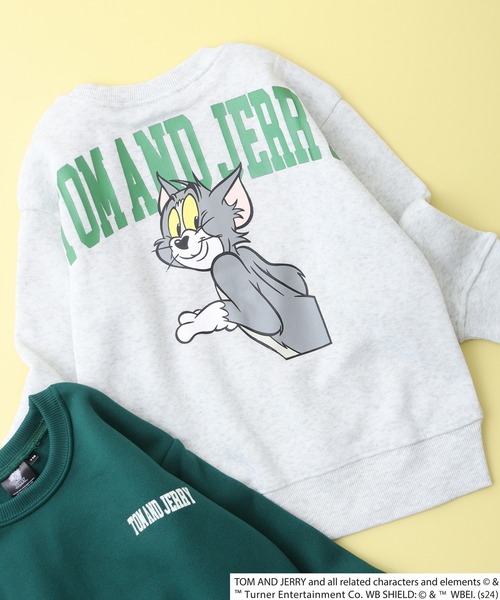 Tom&Jerry(トムアンドジェリー)の「TOM&JERRY バックプリント裏起毛トレーナー KIDS(スウェット・キッズ・ブラック系1/ネイビー/ダークグリーン系1/アッシュグレー/チャコールグレー/ヘザーチャコール/グレイッシュベージュ/ホワイト系2/ホワイト系1/ブラック/ダークグリーン/チャコールアッシュ/杢グレー/オートミール/ベージュ/チャコール・120/130/140/150/160/110)」の2枚目の写真