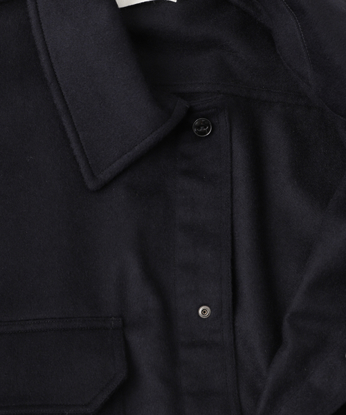 markaware（マーカウェア）の「MARKAWARE 別注 CASHMERE SNAP OVER SHIRT（シャツ/ブラウス・メンズ・ネイビー・1/2/3）」の3枚目の写真