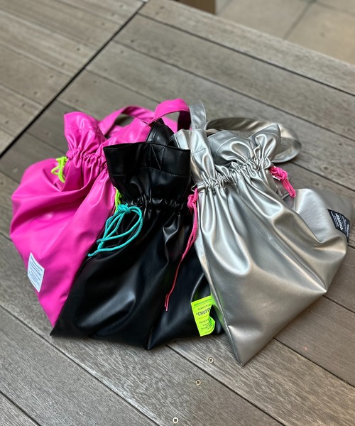 mi via loca（ミヴィアロカ）の「【2WAY！】 フェイクレザー トートバッグ（トートバッグ・レディース・ブラック/ピンク/シルバー/ピンク系その他・FREE）」の18枚目の写真