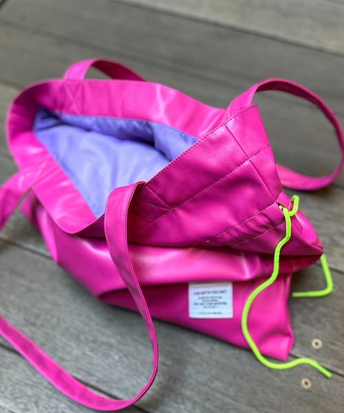 mi via loca（ミヴィアロカ）の「【2WAY！】 フェイクレザー トートバッグ（トートバッグ・レディース・ブラック/ピンク/シルバー/ピンク系その他・FREE）」の21枚目の写真