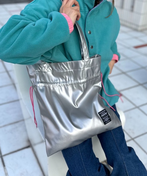 mi via loca（ミヴィアロカ）の「【2WAY！】 フェイクレザー トートバッグ（トートバッグ・レディース・ブラック/ピンク/シルバー/ピンク系その他・FREE）」の5枚目の写真