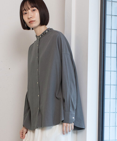 POU DOU DOU（プードゥドゥ）の「スタンドボタニカル刺繍シャツ（シャツ/ブラウス・レディース・アイボリー/ベージュ/ダークグレー・M）」の5枚目の写真