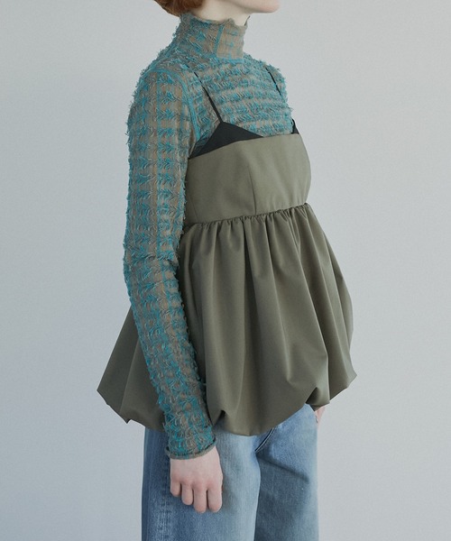 LE CIEL BLEU（ルシェルブルー）の「ペプラムトップ / Peplum Top（キャミソール・レディース・カーキ・36/38）」の6枚目の写真