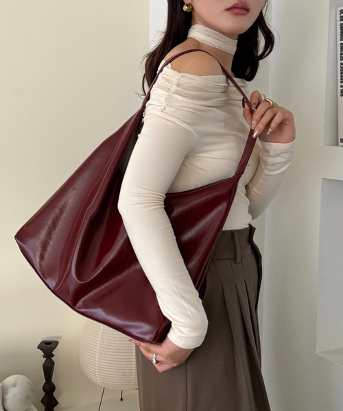 efill（エフィル）の「ワイド ベルト レトロ トートバッグ / ショルダーバッグ（ショルダーバッグ・レディース・レッド/ブラウン・FREE）」の4枚目の写真