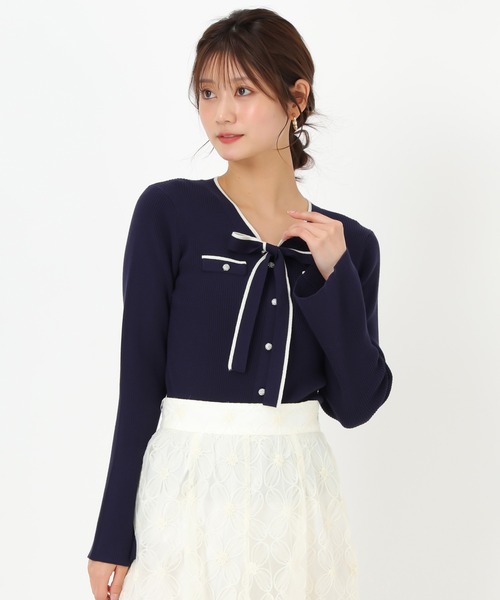 MISCH MASCH（ミッシュマッシュ）の「配色ボウタイビジューニット（ニット/セーター・レディース・ホワイト/ネイビー/イエロー・ﾌﾘ-）」の14枚目の写真