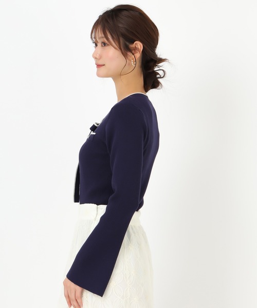 MISCH MASCH（ミッシュマッシュ）の「配色ボウタイビジューニット（ニット/セーター・レディース・ホワイト/ネイビー/イエロー・ﾌﾘ-）」の21枚目の写真