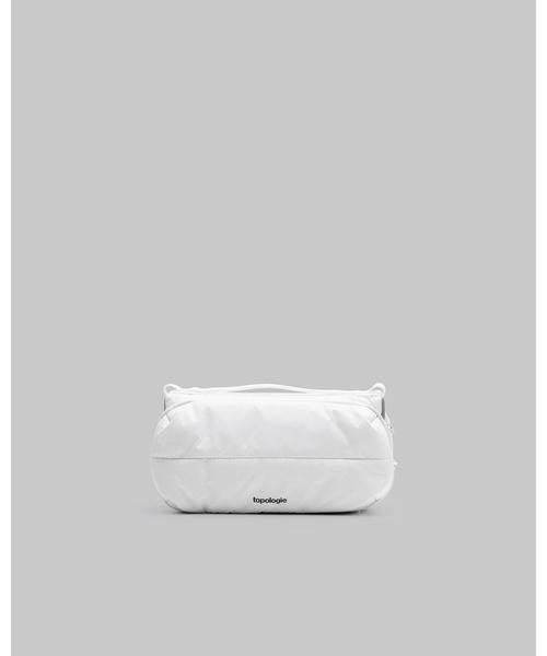 Topologie（トポロジー）の「Bottle Sacoche Medium ボトルサコッシュ【バッグ単体】（ショルダーバッグ・レディース・シルバー/ベージュ/モスグリーン/ブラック/ホワイト/レッド/オフホワイト/ゴールド/ブラック系その他/ダークグリーン/グリーン系その他/ミント/シルバー系その他/ダークブルー/オレンジ系その他/モスグリーン系1/ピンク系その他/ホワイト系その他/ピンク/オレンジ系その他2/オレンジ/イエロー/グリーン系その他2・ONE SIZE）」の4枚目の写真