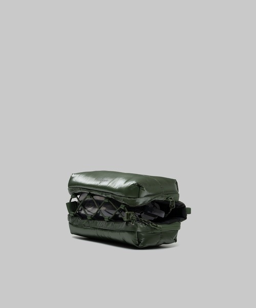 Topologie（トポロジー）の「Bottle Sacoche Medium ボトルサコッシュ【バッグ単体】（ショルダーバッグ・レディース・シルバー/ベージュ/モスグリーン/ブラック/ホワイト/レッド/オフホワイト/ゴールド/ブラック系その他/ダークグリーン/グリーン系その他/ミント/シルバー系その他/ダークブルー・ONE SIZE）」の17枚目の写真