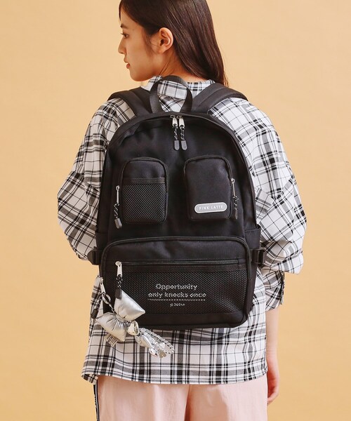 PINK-latte（ピンクラテ）の「【本体容量約14L】Wポケットリュック（バックパック/リュック・キッズ・ライトパープル/ブラック/アイボリー・00）」の3枚目の写真