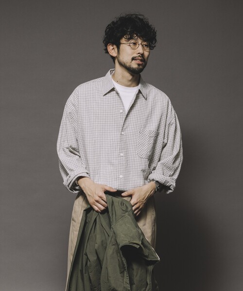 HINSON(ヒンソン)の「HINSON/ヒンソン レギュラーカラー ロングスリーブチェックシャツ/シワ加工/リラックスフィット(シャツ/ブラウス・メンズ・サックスブルー/グレー/オフホワイト・LARGE/MEDIUM)」の4枚目の写真