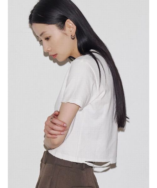 tシャツ 「VEQUM」DAMAGE CROPPED T SHIRT レディース VEQUM（VEQUM）の「【VEQUM】DAMAGE CROPPED T SHIRT（Tシャツ