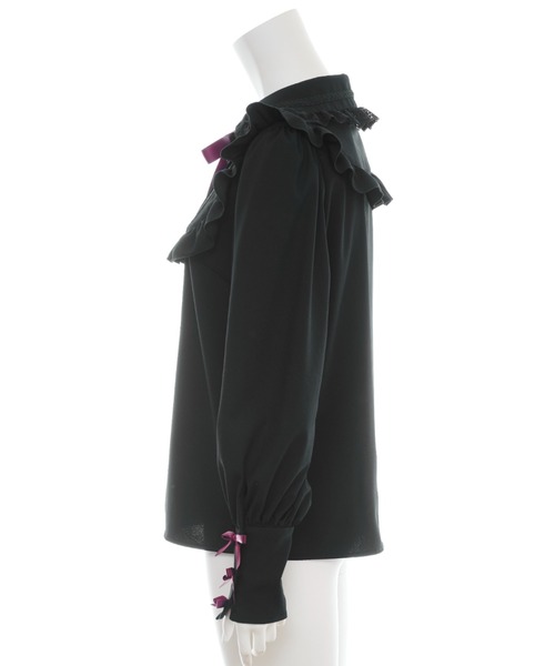 Secret Honey(シークレットハニー)の「カフス3連リボンヨークフリルブラウス(シャツ/ブラウス・レディース・ホワイト×ブラック/ブラック/オフホワイト・MEDIUM)」の7枚目の写真