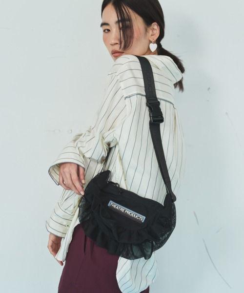 THEATRE PRODUCTS(シアタープロダクツ)の「メッシュフリルラウンドショルダーバッグM(ショルダーバッグ・レディース・ブルー/グレー/ブラック・FREE)」の2枚目の写真