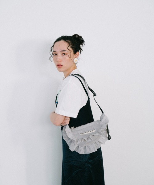 THEATRE PRODUCTS(シアタープロダクツ)の「メッシュフリルラウンドショルダーバッグM(ショルダーバッグ・レディース・ブルー/グレー/ブラック・FREE)」の4枚目の写真