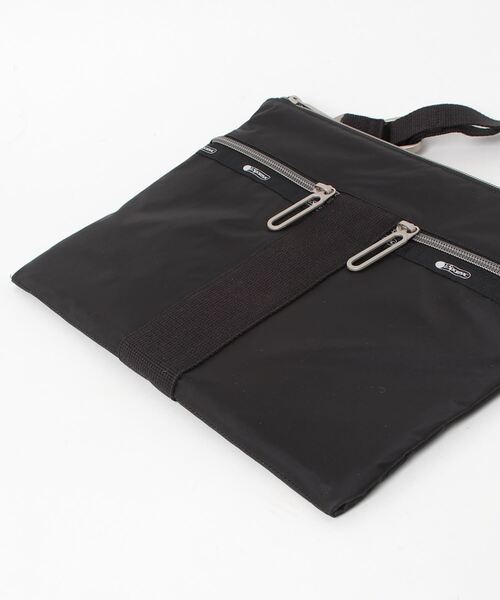 LeSportsac（レスポートサック）の「LeSportsac POUCH CROSSBODY レスポートサック ポーチクロスボディバッグ（ボディバッグ/ウエストポーチ・レディース・ブラック/グレー系1/ブルー系1・FREE）」の6枚目の写真