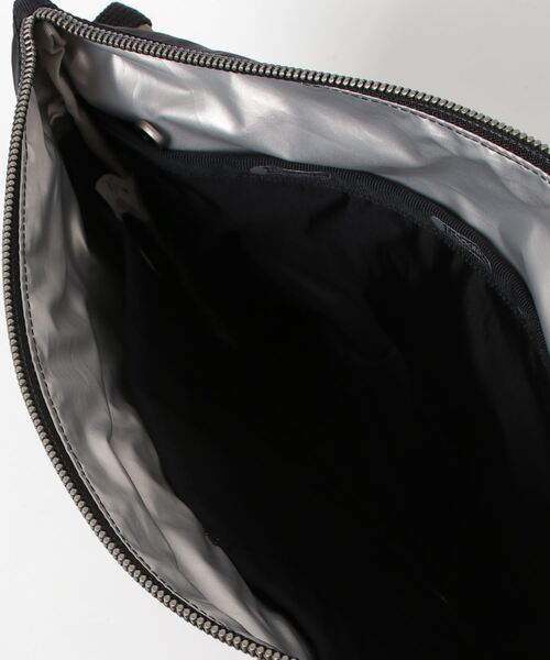 LeSportsac（レスポートサック）の「LeSportsac POUCH CROSSBODY レスポートサック ポーチクロスボディバッグ（ボディバッグ/ウエストポーチ・レディース・ブラック/グレー系1/ブルー系1・FREE）」の7枚目の写真