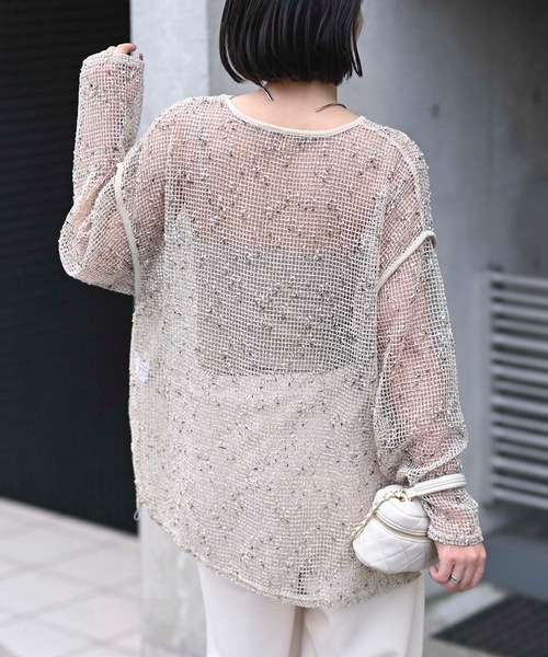 &HALF(アンドハーフ)の「カットメッシュミックスプルオーバー(シアートップス)(Tシャツ/カットソー・レディース・ダークベージュ/オフホワイト/ブラック・FREE)」の15枚目の写真