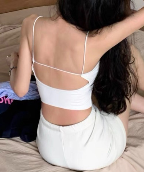 SHEENA(シーナ)の「カップ付きカラーコードバックオープンキャミソール(キャミソール・レディース・グレー/ホワイト/ブラウン/ブラック・M)」の18枚目の写真