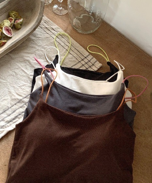 SHEENA(シーナ)の「カップ付きカラーコードバックオープンキャミソール(キャミソール・レディース・グレー/ホワイト/ブラウン/ブラック・M)」の5枚目の写真