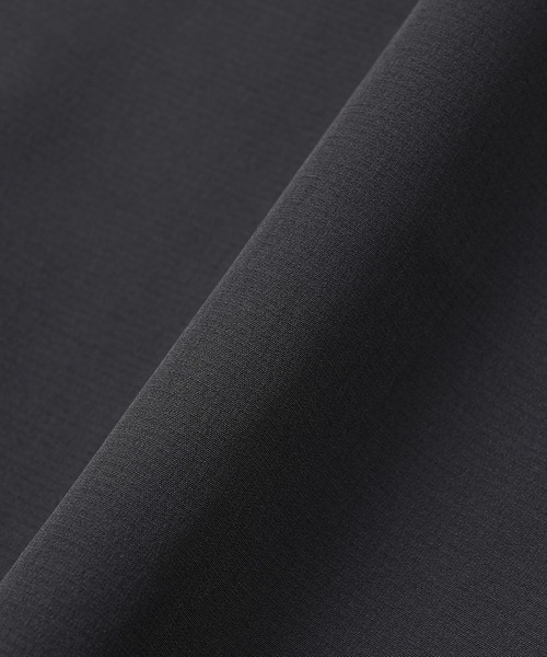 NEW BALANCE(ニューバランス)の「MET24 Woven Mockneck Tee(Tシャツ/カットソー・メンズ・カーキブラウン/ブラック・MEDIUM/LARGE/X-LARGE/SMALL)」の10枚目の写真