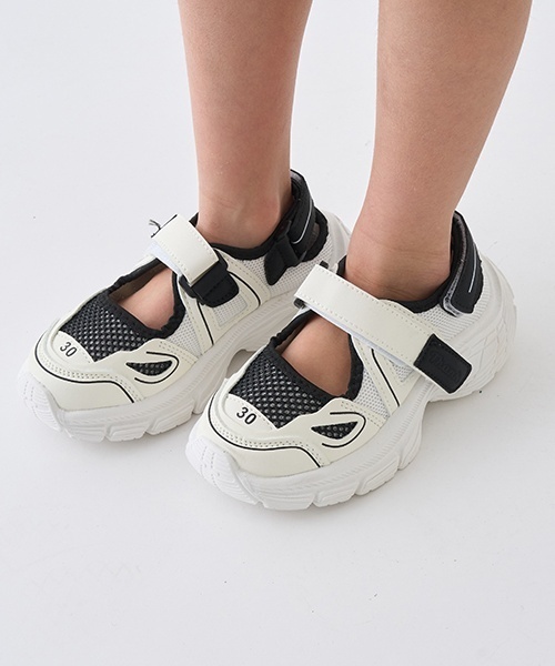 minimal(ミニマル)の「ストラップスニーカー(スニーカー・キッズ・ホワイト/ライトピンク・20cm/19cm/18cm/22cm/21cm/17cm/16cm/15cm)」の1枚目の写真