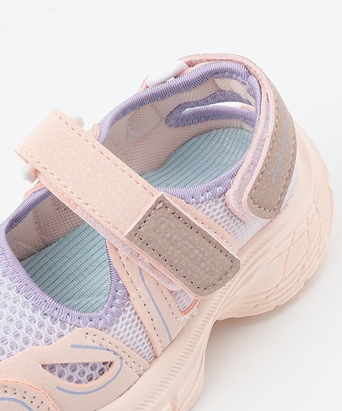 minimal(ミニマル)の「ストラップスニーカー(スニーカー・キッズ・ホワイト/ライトピンク・20cm/19cm/18cm/22cm/21cm/17cm/16cm/15cm)」の4枚目の写真