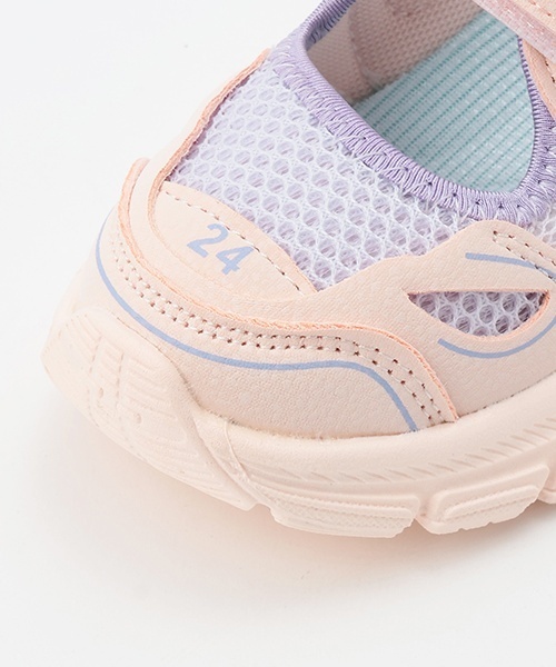 minimal(ミニマル)の「ストラップスニーカー(スニーカー・キッズ・ホワイト/ライトピンク・20cm/19cm/18cm/22cm/21cm/17cm/16cm/15cm)」の5枚目の写真