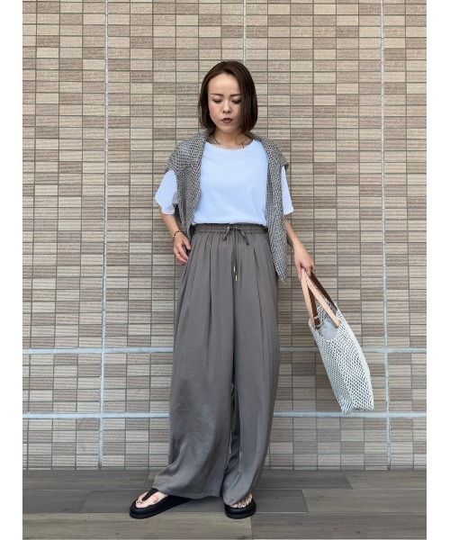 allureville（アルアバイル）の「クロップＴシャツ（Tシャツ/カットソー・レディース・オフホワイト/ブラック・2）」の13枚目の写真