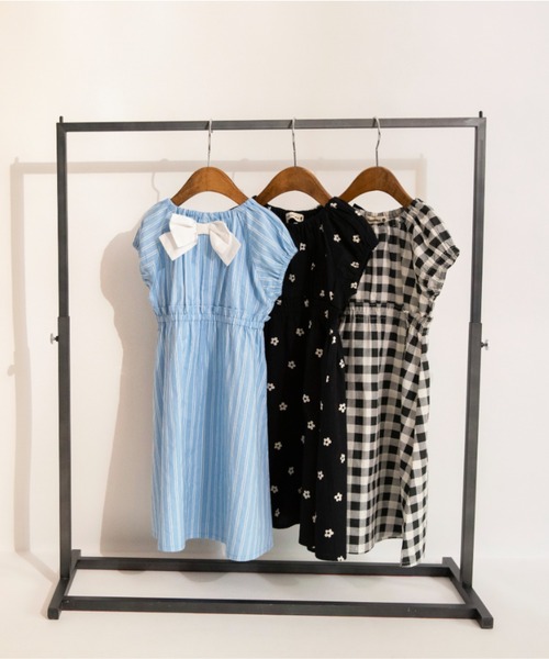 BRANSHES（ブランシェス）の「【綿100％】バックリボンワンピース（ワンピース・キッズ・ブラック/ブルー/カラフル・80/90/100/110/120/130/140/150）」の4枚目の写真