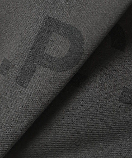 IENA(イエナ)の「A.P.C./アー・ペー・セー 別注 リンガーTシャツ(Tシャツ/カットソー・レディース・チャコールグレー/ホワイト/ベージュ・FREE)」の7枚目の写真