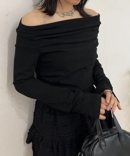 mebole(メボレ)の「ドレープオフショルダートップス(Tシャツ/カットソー・レディース・グレー/ブラック/ホワイト・FREE)」の1枚目の写真