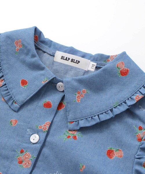 SLAP SLIP（スラップスリップ）の「【お揃い】デニムイチゴ×お花プリントセーラー襟パフスリーブトップス(80~130cm)（シャツ/ブラウス・キッズ・ブルー系その他/ホワイト系その他・110cm/100cm/120cm/130cm/80ｃｍ/90cm）」の9枚目の写真