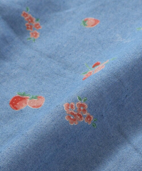 SLAP SLIP（スラップスリップ）の「【お揃い】デニムイチゴ×お花プリントセーラー襟パフスリーブトップス(80~130cm)（シャツ/ブラウス・キッズ・ブルー系その他/ホワイト系その他・110cm/100cm/120cm/130cm/80ｃｍ/90cm）」の14枚目の写真