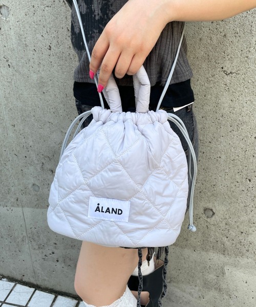 ALAND(エーランド)の「【UNISEX】ALAND/キルティング2WAY BAG(ショルダーバッグ・レディース・ライトグレー/ブラック/ピンクベージュ/ブルー・FREE)」の8枚目の写真