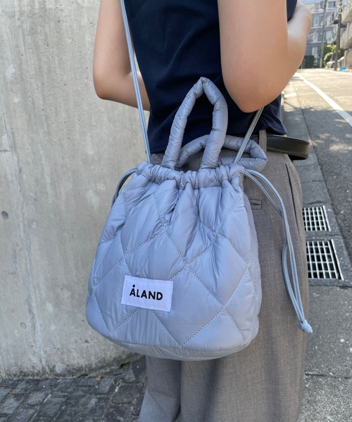 ALAND(エーランド)の「【UNISEX】ALAND/キルティング2WAY BAG(ショルダーバッグ・レディース・ライトグレー/ブラック/ピンクベージュ/ブルー・FREE)」の10枚目の写真