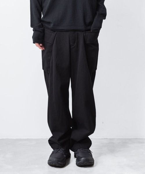 ATTACHMENT（アタッチメント）の「コットン ニドムクロス M-43 フィールドトラウザーズ /  CO NIDOM CLOTH M-43 FIELD TROUSERS（その他パンツ・メンズ・ブラック・2/1）」の2枚目の写真